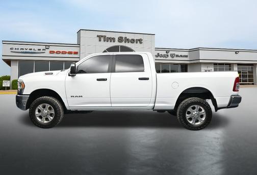 Bright White Clearcoat 2023 RAM 2500 Big Horn Crew Cab 4x4 6'4' Box