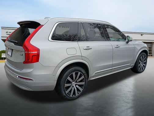 2025 Volvo XC90 B6 Plus 7-Seater