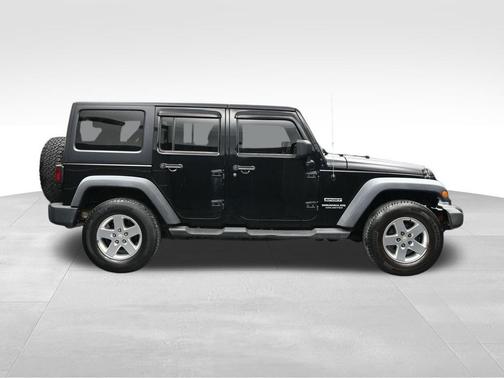 Black Clearcoat 2013 Jeep Wrangler Unlimited Sport