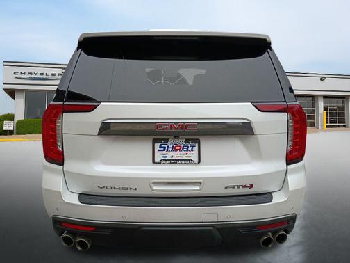 2024 GMC Yukon 4WD AT4