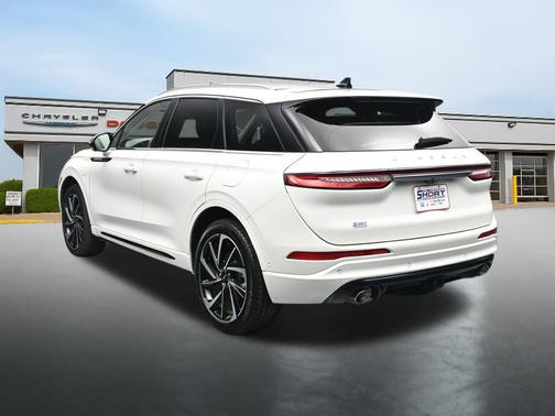 Pristine White Metallic Tri-Coat 2024 Lincoln Corsair Grand Touring