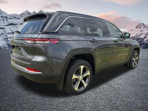 Baltic Gray Metallic Clearcoat 2026 Jeep Grand Cherokee Limited