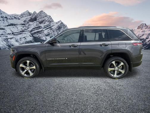Baltic Gray Metallic Clearcoat 2026 Jeep Grand Cherokee Limited