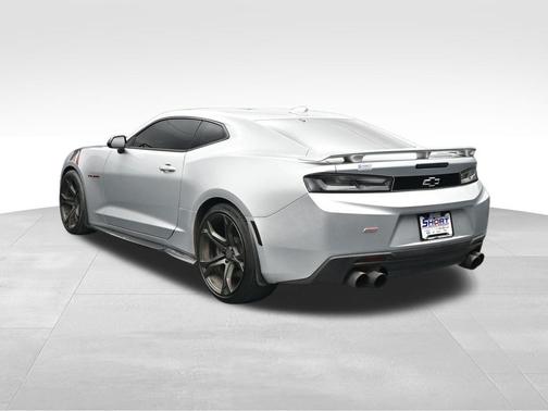 Silver Ice Metallic 2018 Chevrolet Camaro 1SS