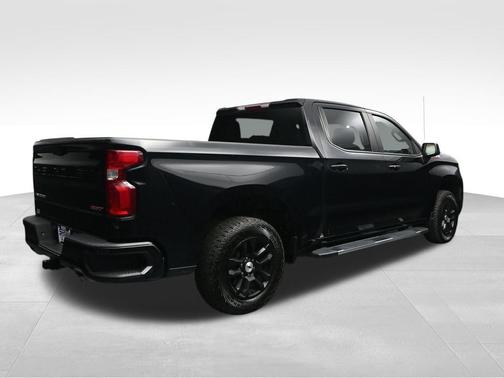 Black 2022 Chevrolet Silverado 1500 RST