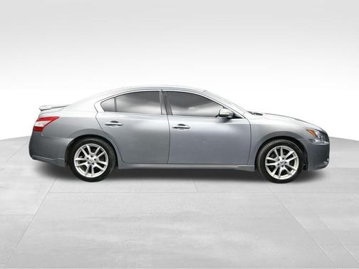 Precision Gray Metallic 2009 Nissan Maxima 3.5 S