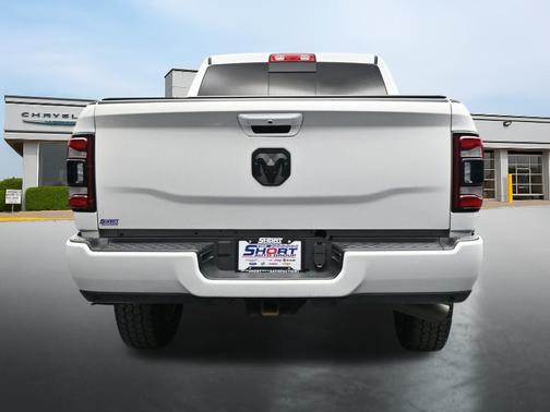 Bright White Clearcoat 2024 RAM 2500 Big Horn Crew Cab 4x4 6'4' Box