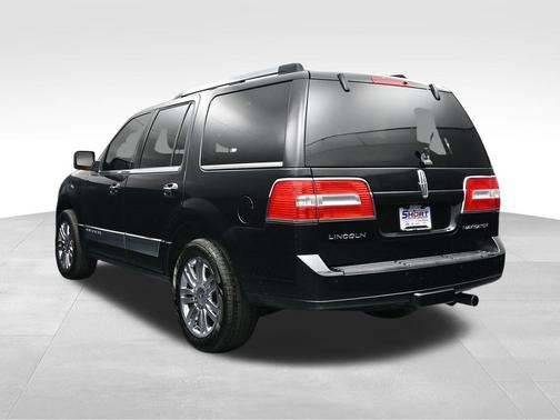 Tuxedo Black Metallic 2010 Lincoln Navigator Base