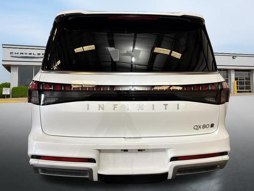 2025 INFINITI QX80 SENSORY AWD