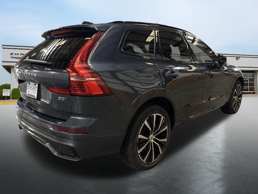 2025 Volvo XC60 B5 Plus
