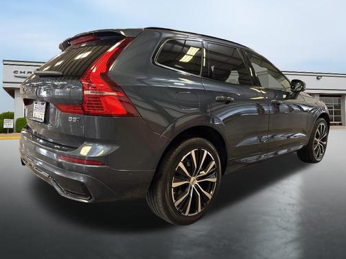 Gray 2025 Volvo XC60 B5 Plus