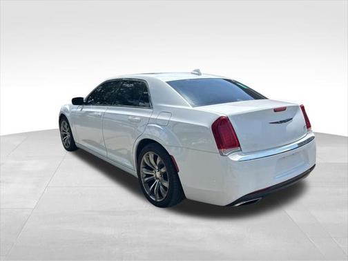 2020 Chrysler 300 Touring