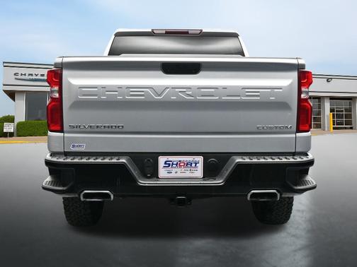 Silver Ice Metallic 2021 Chevrolet Silverado 1500 Custom Trail Boss