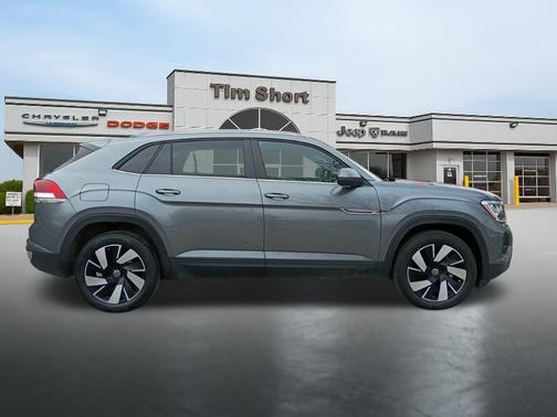 2025 Volkswagen Atlas Cross Sport 2.0T SE w/Technology 4MOTION