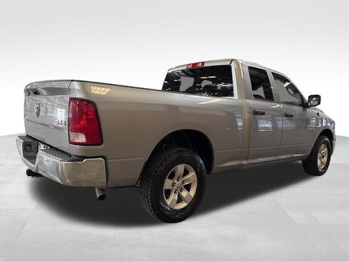 Billet Silver Metallic Clearcoat 2022 RAM 1500 Classic SLT