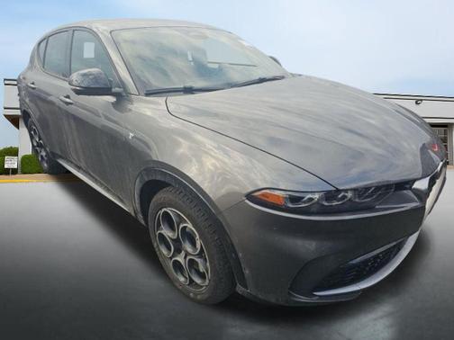 Grigio 2024 Alfa Romeo Tonale Ti EAWD