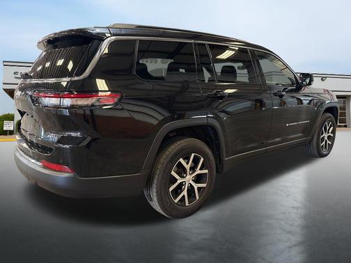 Diamond Black Crystal Pearlcoat 2024 Jeep Grand Cherokee L Limited