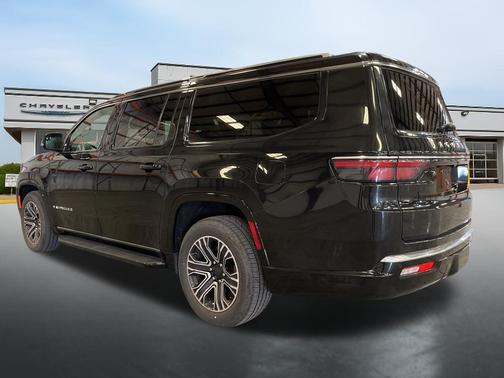 Diamond Black Crystal Pearlcoat 2024 Jeep Wagoneer L Series II 4x4