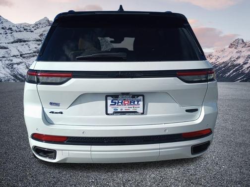 2025 Jeep Grand Cherokee Summit