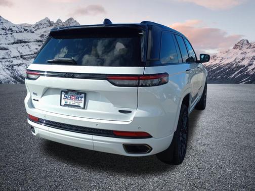 2025 Jeep Grand Cherokee Summit