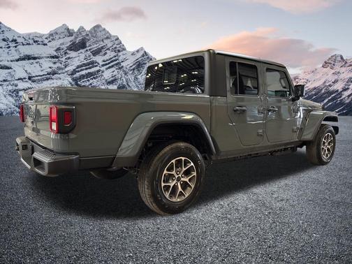 Anvil Clearcoat 2026 Jeep Gladiator Sport S