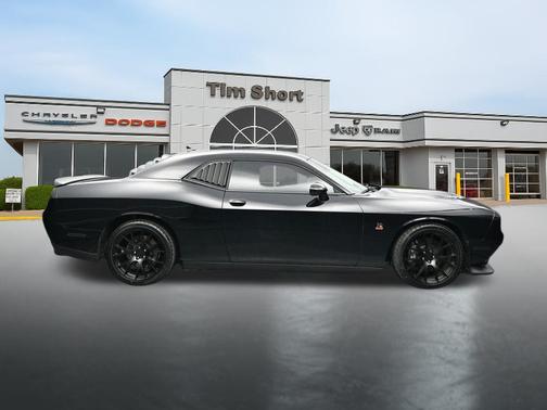 Pitch Black Clearcoat 2023 Dodge Challenger R/T Scat Pack