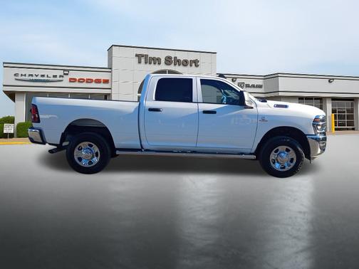 2025 RAM 2500 Tradesman Crew Cab 4x4 6'4' Box