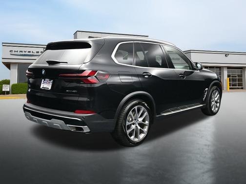 Black Sapphire Metallic 2026 BMW X5 sDrive40i