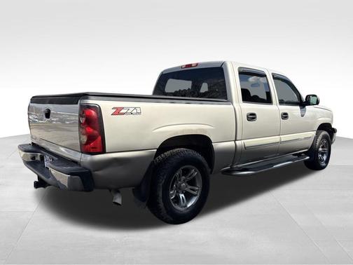 2005 Chevrolet Silverado 1500 LS Crew Cab