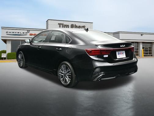 Aurora Black 2024 Kia Forte GT-Line