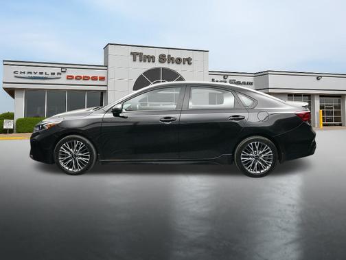 Aurora Black 2024 Kia Forte GT-Line