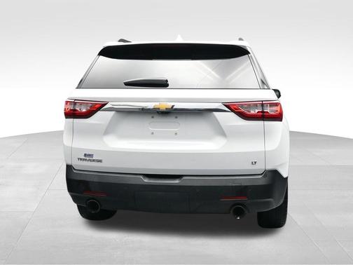 Summit White 2021 Chevrolet Traverse LT Leather