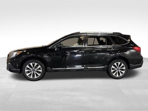 Crystal Black Silica 2018 Subaru Outback 2.5i Touring