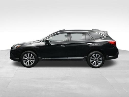 Crystal Black Silica 2018 Subaru Outback 2.5i Touring