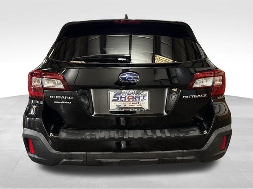 Crystal Black Silica 2018 Subaru Outback 2.5i Touring