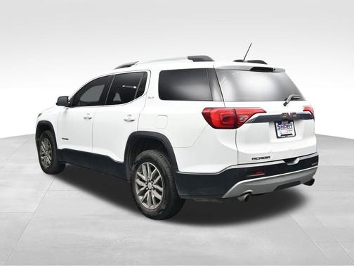 Summit White 2018 GMC Acadia SLE-2