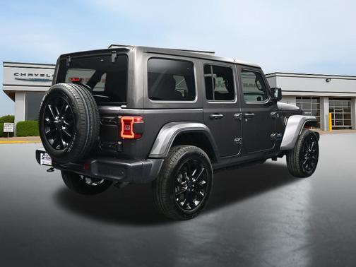 Granite Crystal Metallic Clearcoat 2025 Jeep Wrangler 4xe Sahara
