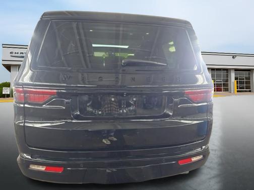 Diamond Black Crystal Pearlcoat 2024 Jeep Wagoneer Series II Carbide 4x4