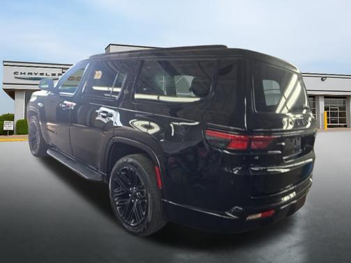 Diamond Black Crystal Pearlcoat 2024 Jeep Wagoneer Series II Carbide 4x4
