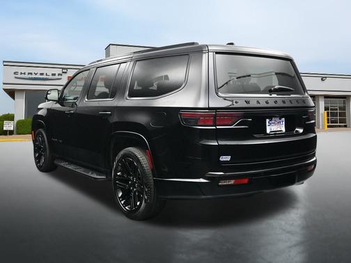 Diamond Black Crystal Pearlcoat 2024 Jeep Wagoneer Series II Carbide 4x4