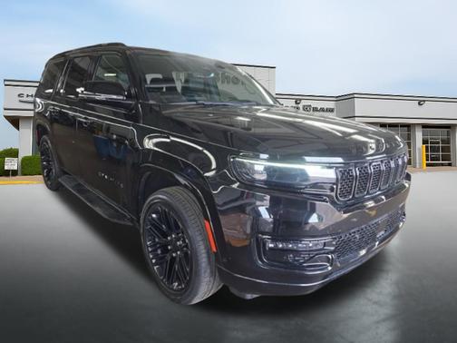 Diamond Black Crystal Pearlcoat 2024 Jeep Wagoneer Series II Carbide 4x4
