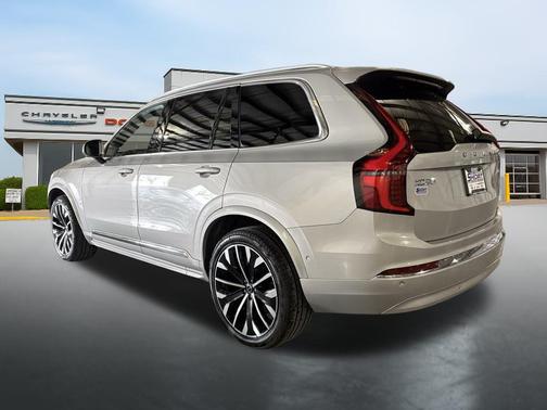 2025 Volvo XC90 B6 Plus 7-Seater