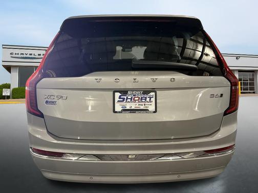 2025 Volvo XC90 B6 Plus 7-Seater