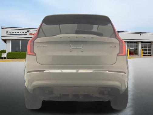 2025 Volvo XC90 B6 Plus 7-Seater