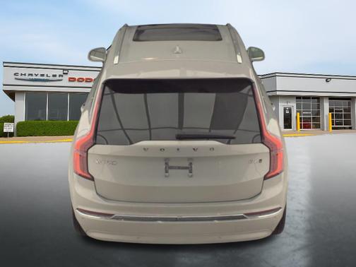 2025 Volvo XC90 B6 Plus 7-Seater