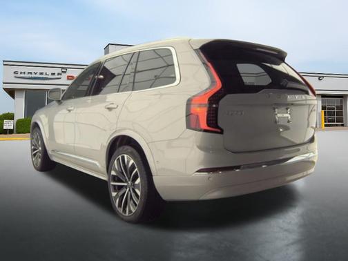 2025 Volvo XC90 B6 Plus 7-Seater