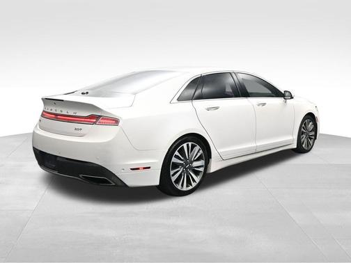 White Platinum Metallic Tri-Coat 2019 Lincoln MKZ Reserve II
