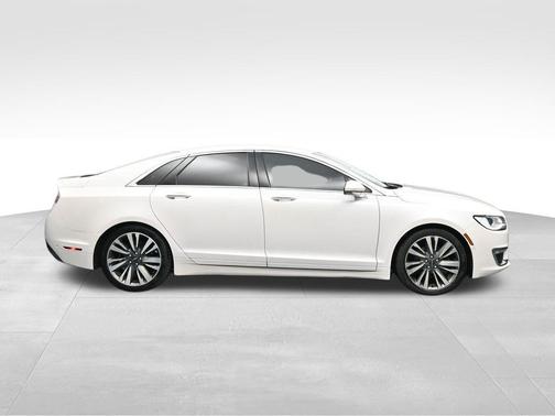 White Platinum Metallic Tri-Coat 2019 Lincoln MKZ Reserve II
