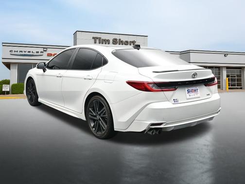 Pearl 2025 Toyota Camry XSE