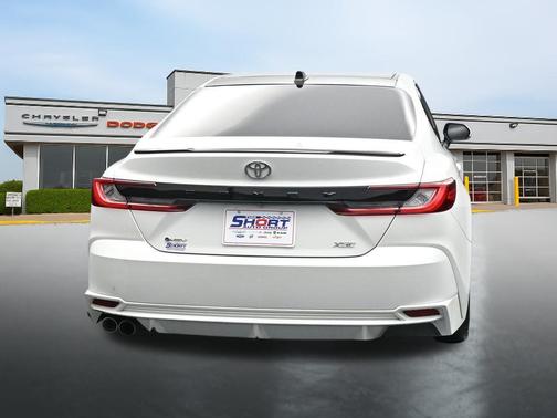 Pearl 2025 Toyota Camry XSE
